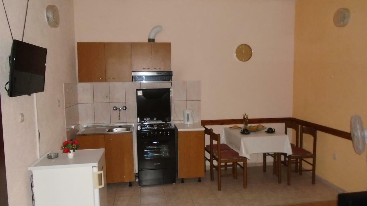 Apartmani A.Teskera تروغير المظهر الخارجي الصورة